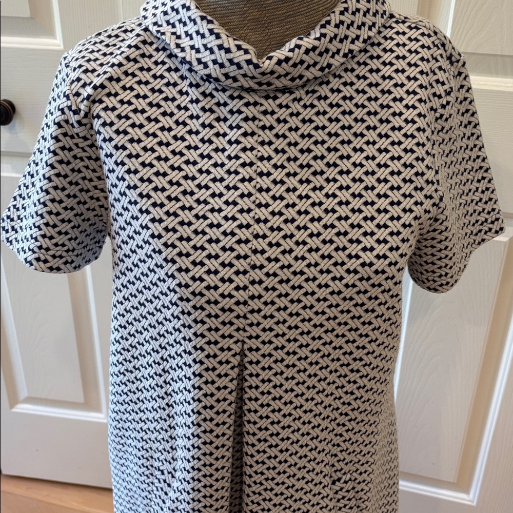 Tyler Boe Navy and White Textured Pleated Pocket Short Sleeve Dress - Picture 2 of 9